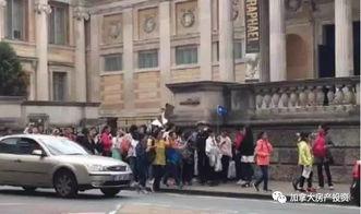 外国人模仿中国人吃瓜群众,外国人眼中的中国吃瓜群众