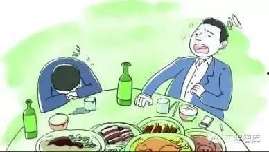 一圈吃瓜群众的图片真实,吃瓜群众的热闹瞬间